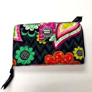 Vera Bradley Turnkey wallet - ziggy Zinea